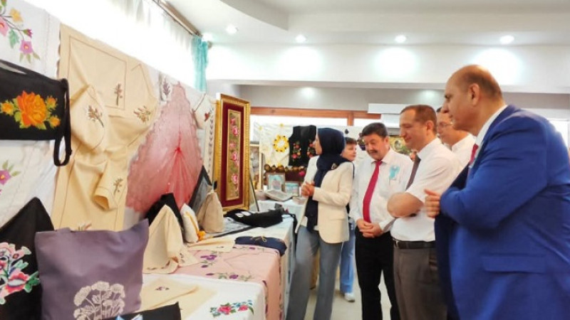 Tarsus Hayat Boyu Öğrenme Haftası çeşitli etkinliklerle kutlandı