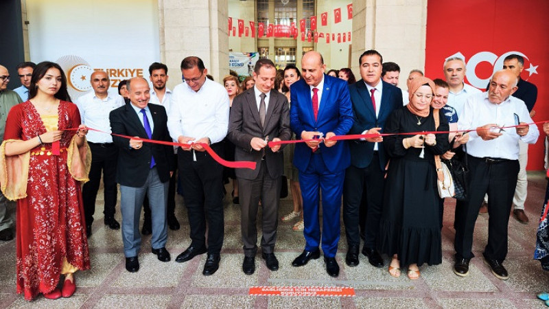Tarsus Halk Eğitim Merkezi'nin Geleneksel Karma Resim Sergisi açıldı