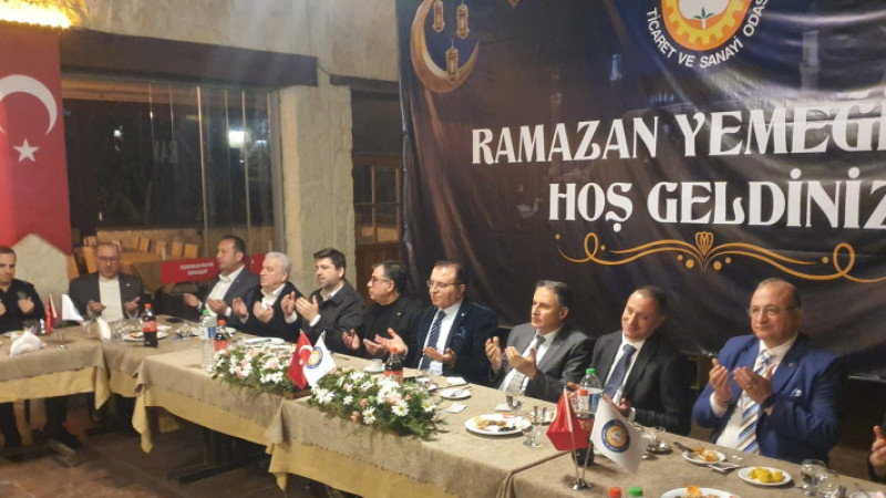 Tarsus Ticaret ve Sanayi Odası'nın İftar Yemeğine Yoğun İlgi 