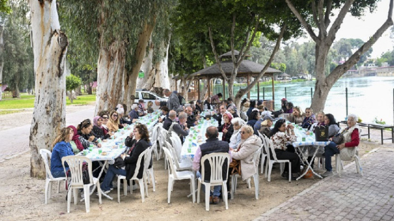 Büyükşehir Tarsus Emekli Evi Üyeleri Doğa Parkı'nda Günboyu Eğlendi