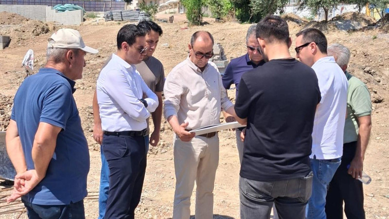 Büyükşehir Belediyesi Yetkilileri Tarsus'ta Çalışmaları İnceledi 