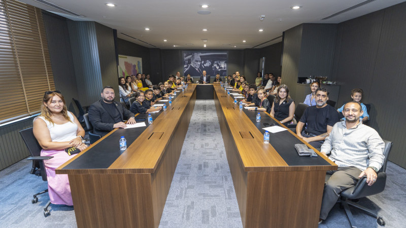 Başkan Seçer, MSK Yönetimi ve Şampiyon Basketçileri Ağırladı