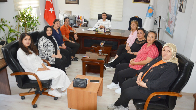 Tarsus'ta Kadın Muhtarlardan Büyükşehir Koordinasyon Müdürlüğüne Ziyaret
