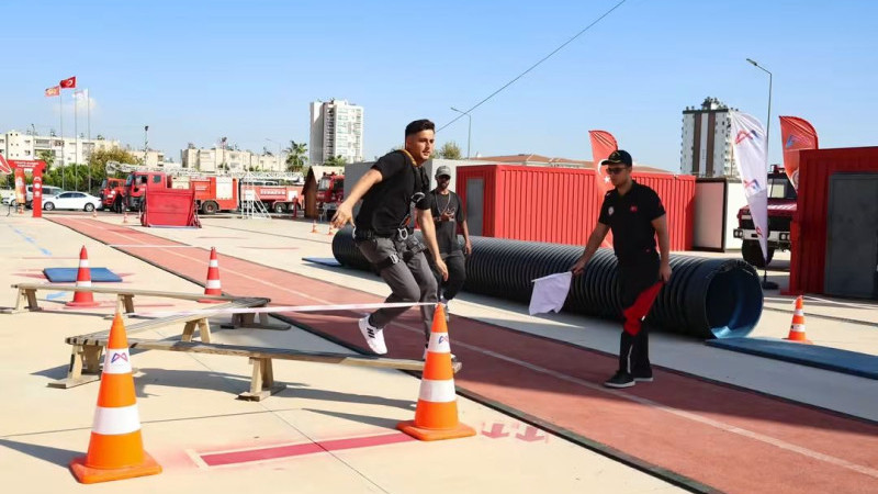 Mersin Büyükşehir Belediyesi'ne 50 İtfaiyeci İçin 250 Aday Ter Döktü